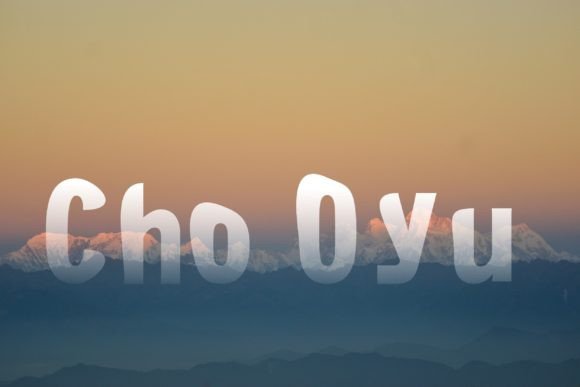 Cho Oyu: A Bold Font for Creative Campaigns